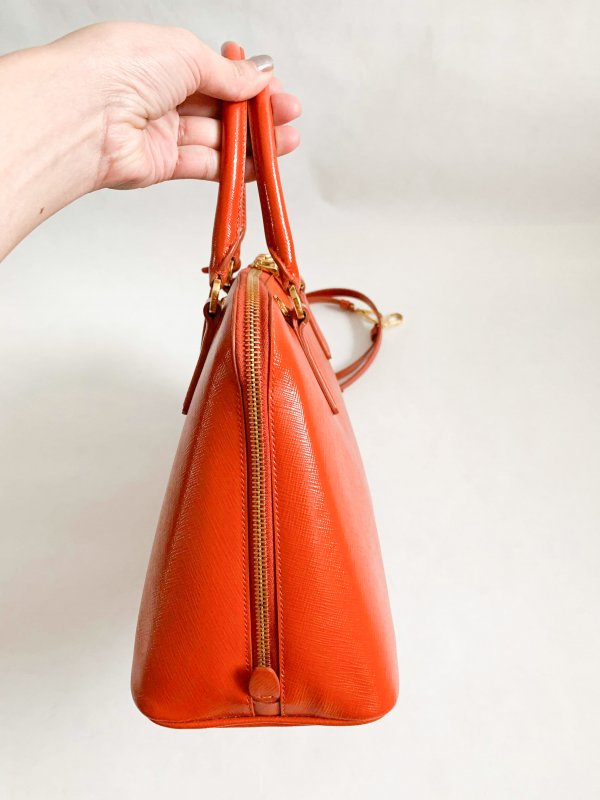 prada alma