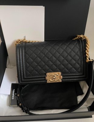 Chanel Boy Medium 10 Black Caviar GHW