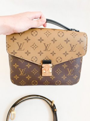 Louis Vuitton Pochette Metis in Reverse Monogram Canvas
