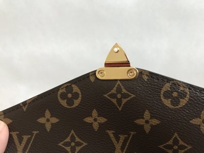 Louis Vuitton Pochette Metis Monogram