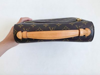 Louis Vuitton Pochette Metis Monogram Canvas
