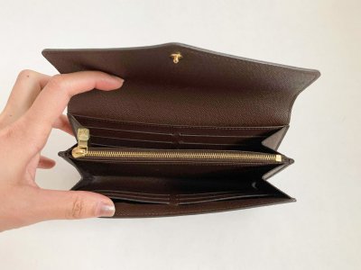Louis Vuitton Sarah Wallet in Damier Canvas