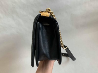 Chanel Boy Mediam 10 in Black Chevron Calf/Lamb Leather