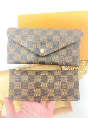 Louis Vuitton Sarah Wallet