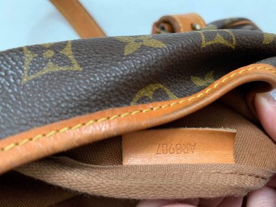 Louis Vuitton Samur 43
Monogram Canvas