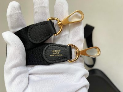 Hermes Mini Everlyn 16 in Black Leather and Gold Hardware