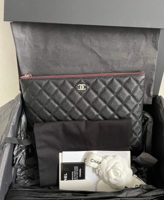 Chanel Classic Medium Clutch in Black Caviar