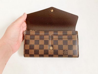 Louis Vuitton Sarah Wallet in Damier Canvas