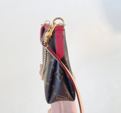 Louis Vuitton Pallas Clutch Monogram Canvas