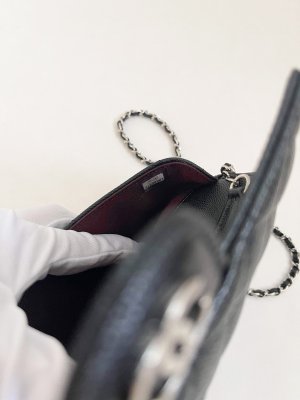 Chanel mini crossbody flap vag in black caviar SHW