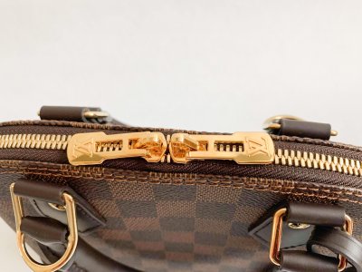 Louis Vuitton Alma BB Damier Canvas