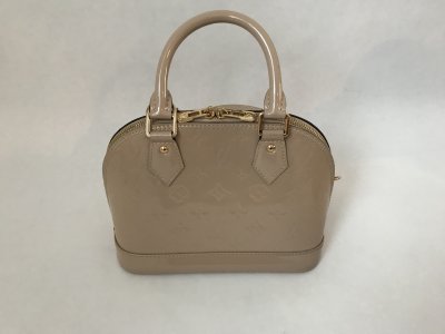 Louis Vuitton Alma BB Dune Patent