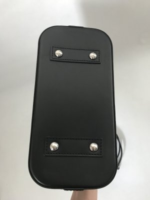 Louis Vuitton Alma BB Epi Black