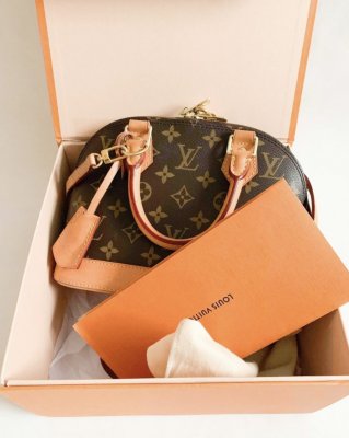 Louis Vuitton Alma BB Monogram Canvas