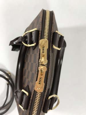 Louis Vuitton Alma BB Damier