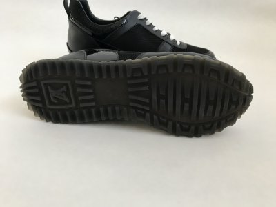 Louis Vuitton Sneakers Black Size 38
