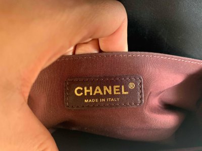 Chanel Boy Mediam 10 in Black Chevron Calf/Lamb Leather