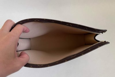 Louis Vuitton Toiletry 26