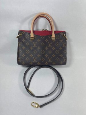 Louis Vuitton Pallas BB