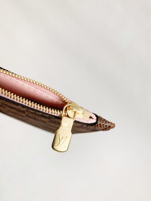 Louis Vuitton Neverfull MM Damier Canvas