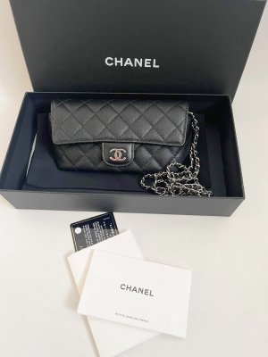 Chanel mini crossbody flap vag in black caviar SHW