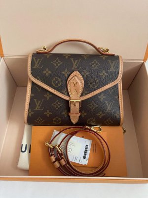 Louis Vuitton Ivy Monogram Canvas