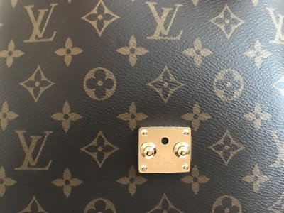 Louis Vuitton Pochette Metis Monogram
