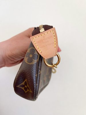 Louis Vuitton Mini Pochette