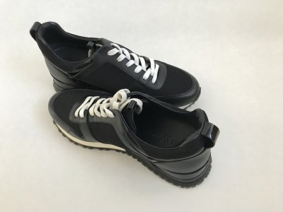 Louis Vuitton Sneakers Black Size 38