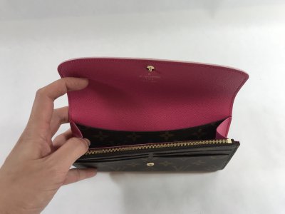Louis Vuitton Emilie Flow Wallet