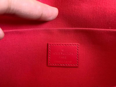 Louis Vuitton Pochette Felicie Vernice Leather