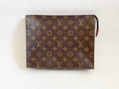 Louis Vuitton Toiletry 26