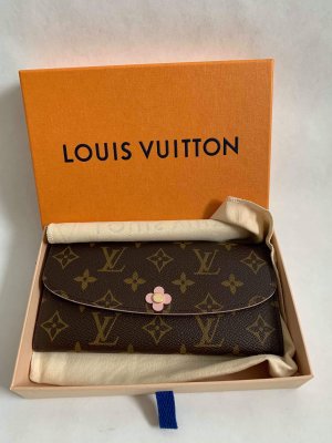 Louis Vuitton Emilie Flow Wallet