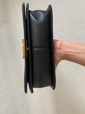 Chanel Boy Mediam 10 in Black Chevron Calf/Lamb Leather