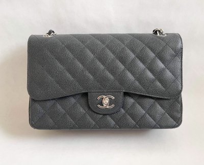 Chanel Classic Jumbo Dubble Flap Bag in Black Caviar SHW