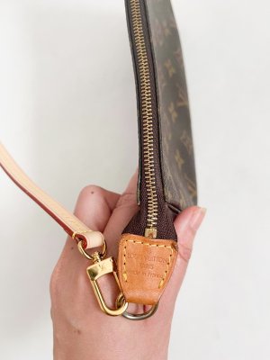 Louis Vuitton Pochette Accessoires Monogram Canvas