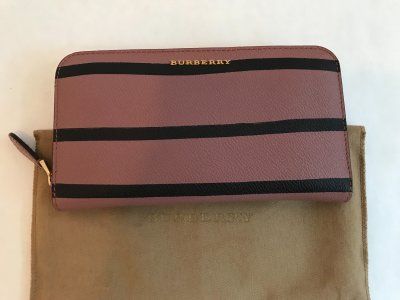 Burberry Zippy Wallet Pink