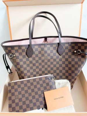 Louis Vuitton Neverfull MM Damier Canvas