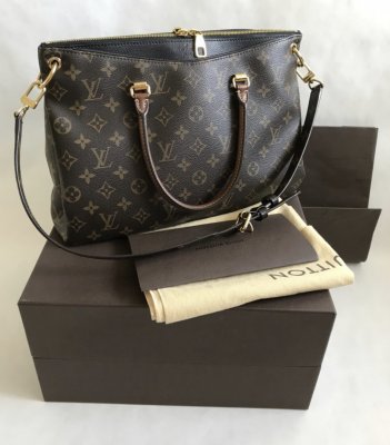 Louis Vuitton Pallas MM Monogram Black