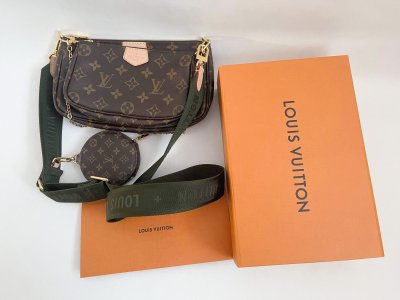 Louis Vuitton Pochette Accessories