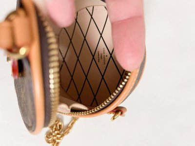 Louis Vuitton MINI BOÎTE CHAPEAU
