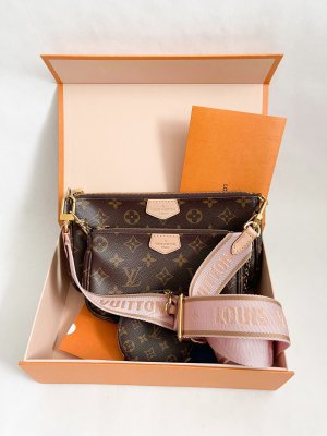 Louis Vuitton Pochette Accessoires