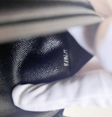 Louis Vuitton Brazza Wallet