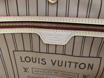Louis Vuitton Neverfull MM Monogram Canvas