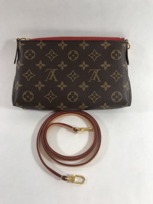 Louis Vuitton Pallas Clutch Monogram