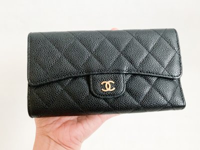 Chanel Classic Wallet in Black Caviar GHW