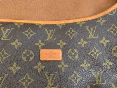 Louis Vuitton Samur 43
Monogram Canvas