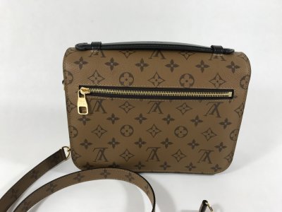 Louis Vuitton Pochette Metis Two-Tone