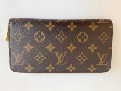 Louis Vuitton Zippy Wallet in Monogram Canvas