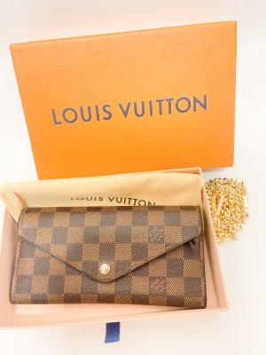 Louis Vuitton Sarah Wallet